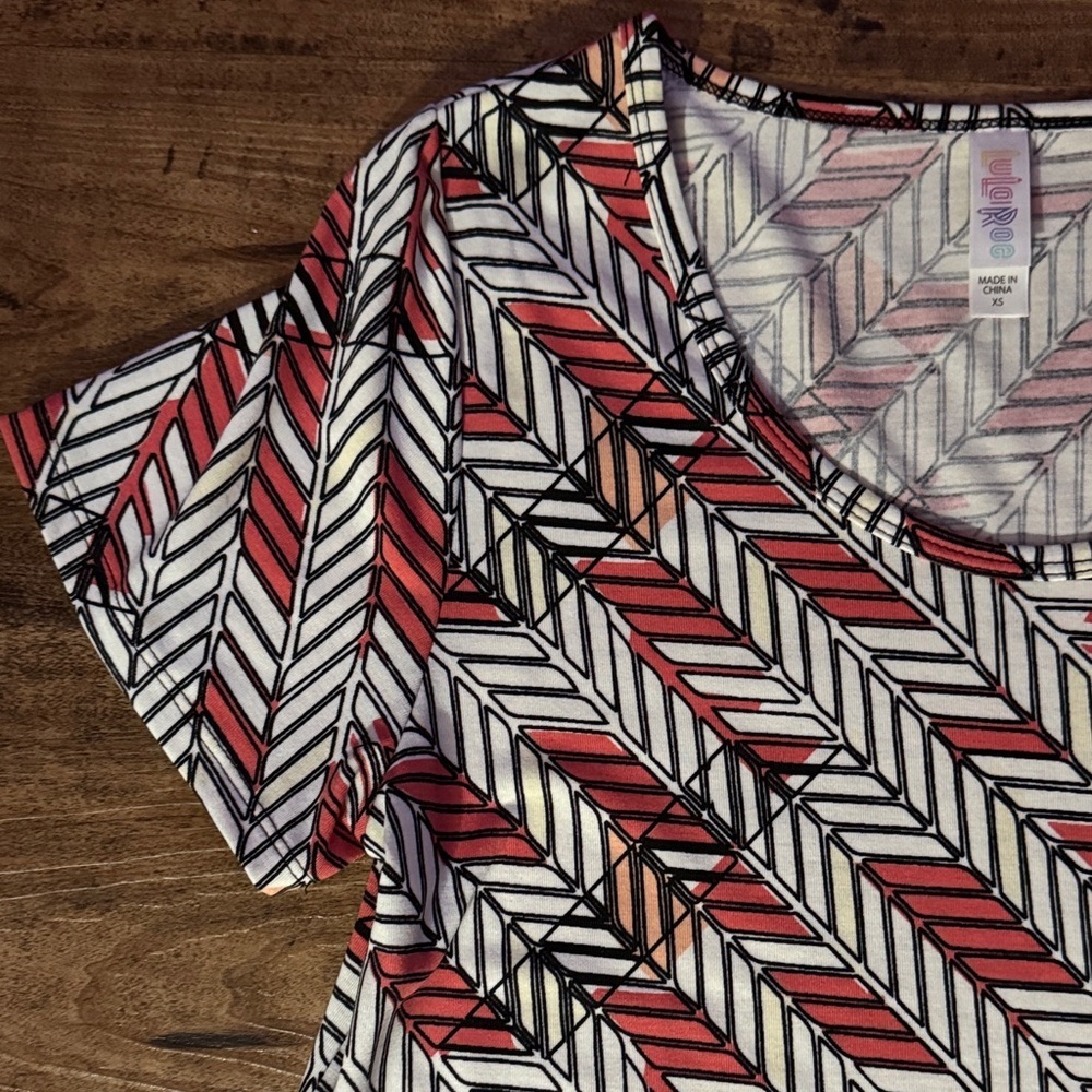 Patterned Women's Top classic t - Picture 3 of 4